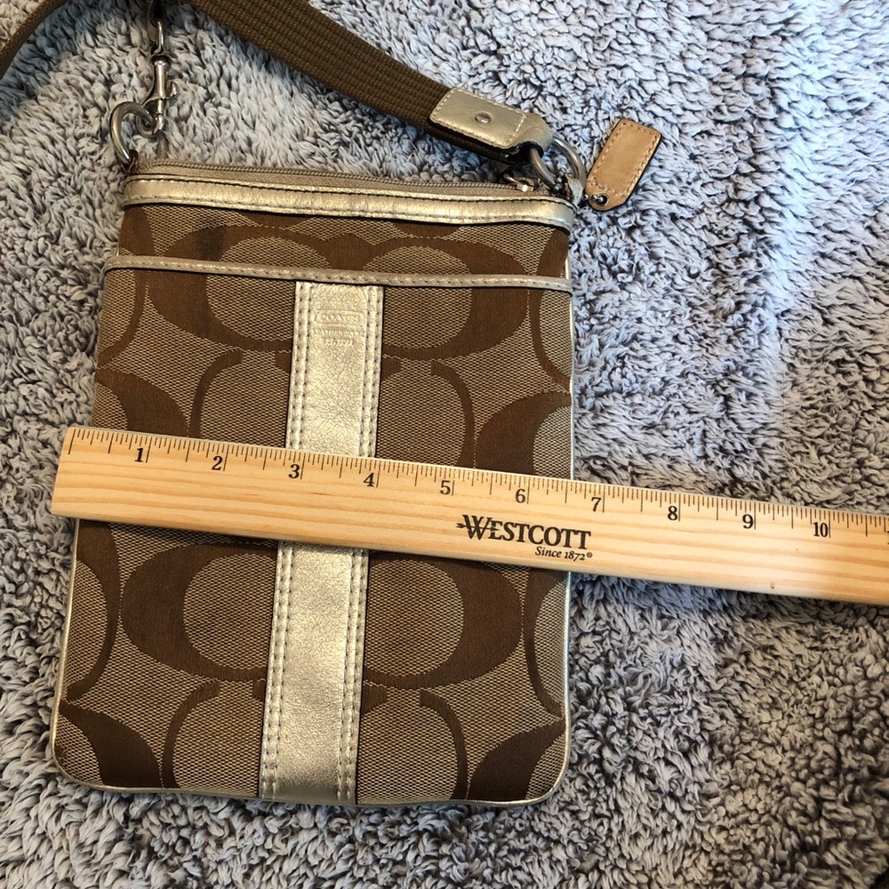 Coach Signature Crossbody - Picture 9 of 9